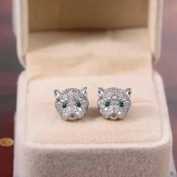 Emerald Panther Earrings - Picture 1 of 3